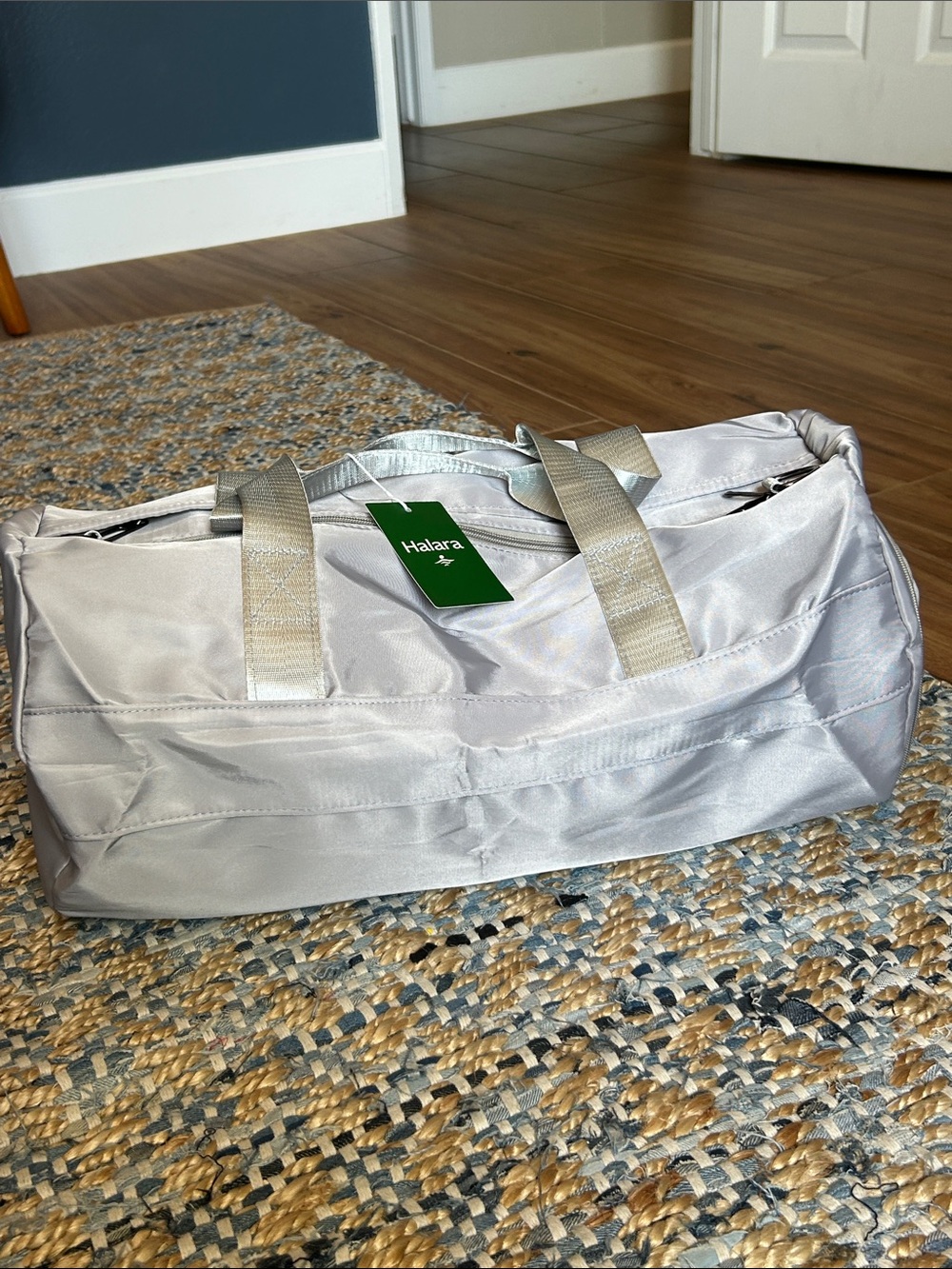 NWT Halara Light Gray Gym Duffel Bag | Travel Weekender Workout Tote